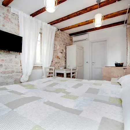 And Ca' 3 Vie Appartement *
