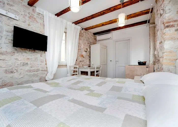 And Ca' 3 Vie Lejlighed *