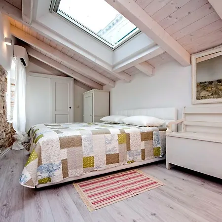 And Ca' 3 Vie Apartamento