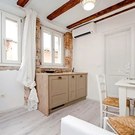 Apartamento And Ca' 3 Vie Rovinj