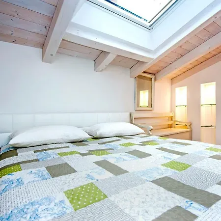 And Ca' 3 Vie Apartman *