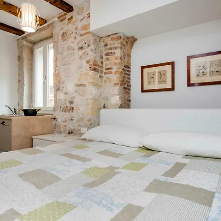 And Ca' 3 Vie Apartamento *