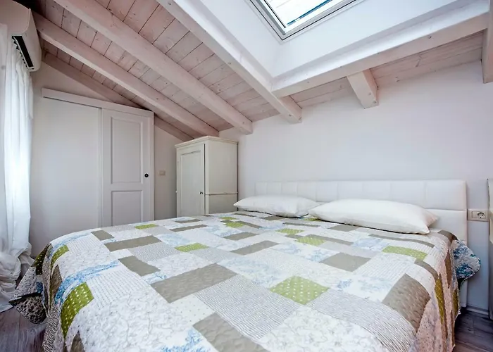 Apartment And Ca' 3 Vie